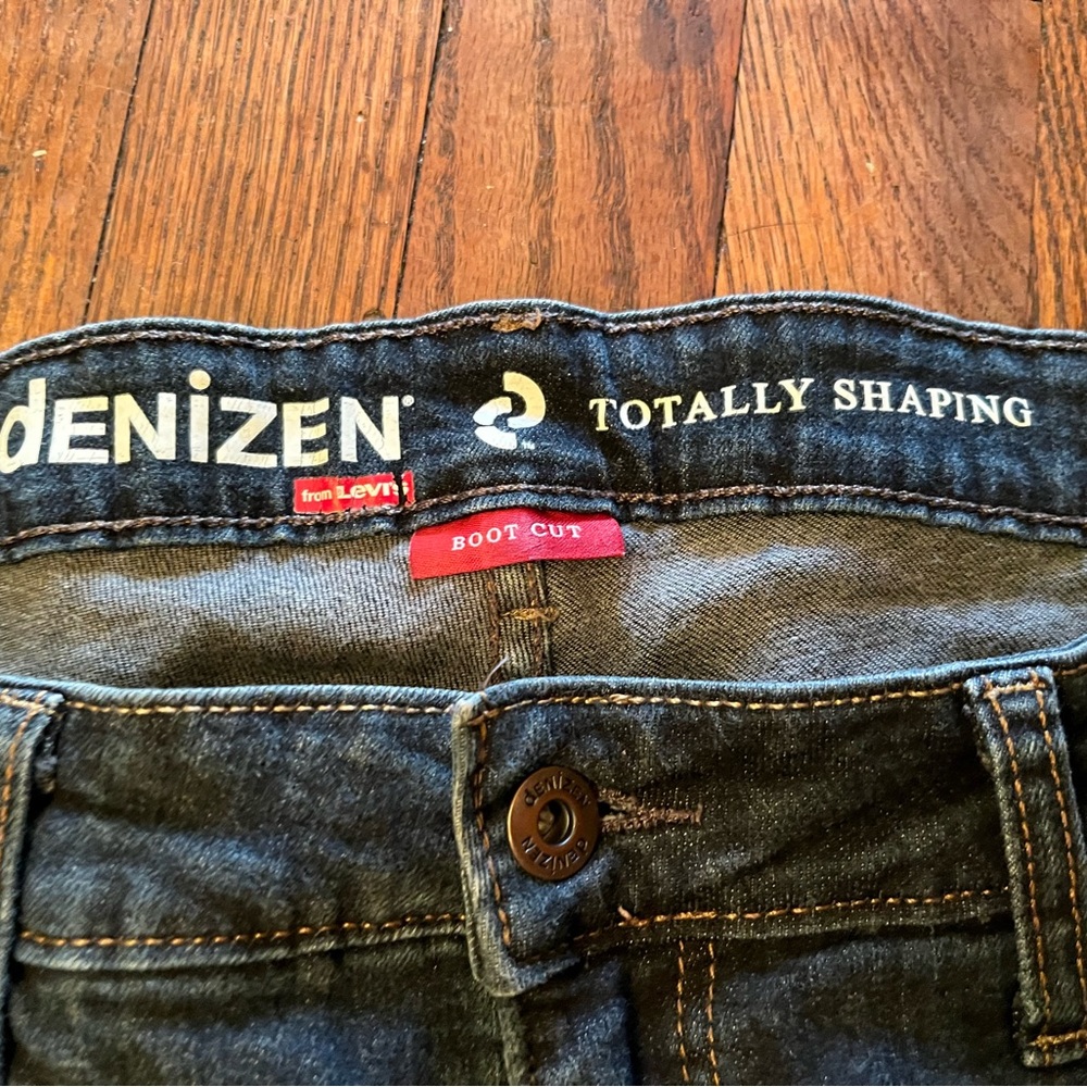 Denizen from Levi's Women's Boot Cut Jeans - Dark Blue - Picture 3 of 10